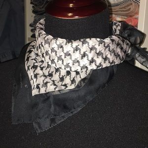 Bebe scarf